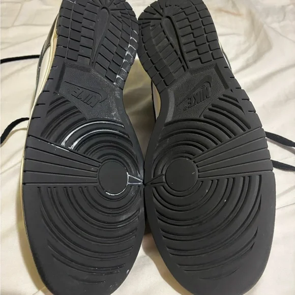 Nike Black and White Men's Sneakers - Picture 4 of 4